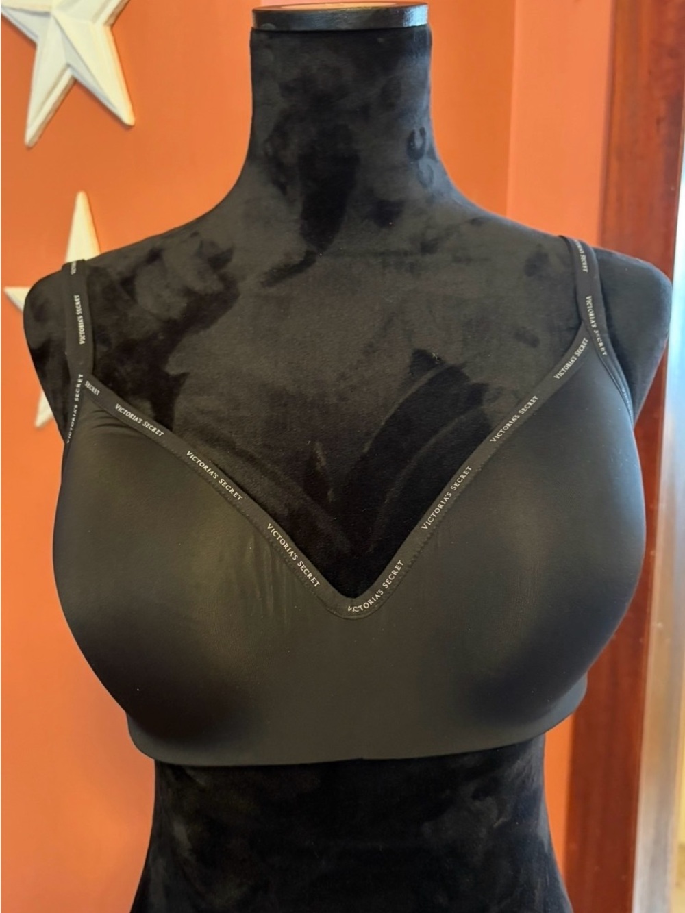 Victoria's Secret Smooth Black Wireless Bralette
